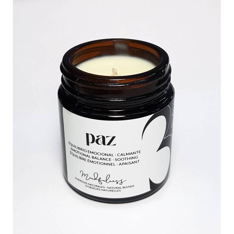 Aromatherapie-Kerze mit ätherischen Ölen Frieden